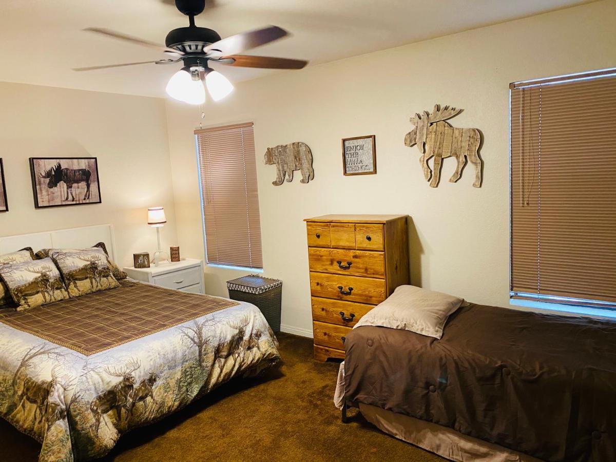 Your Home Away From Home! باينتوب ليكسايد المظهر الخارجي الصورة