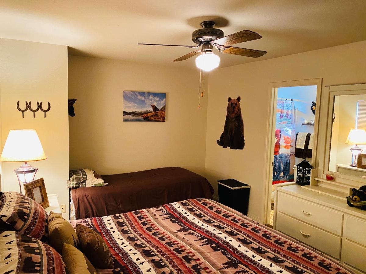 Your Home Away From Home! باينتوب ليكسايد المظهر الخارجي الصورة