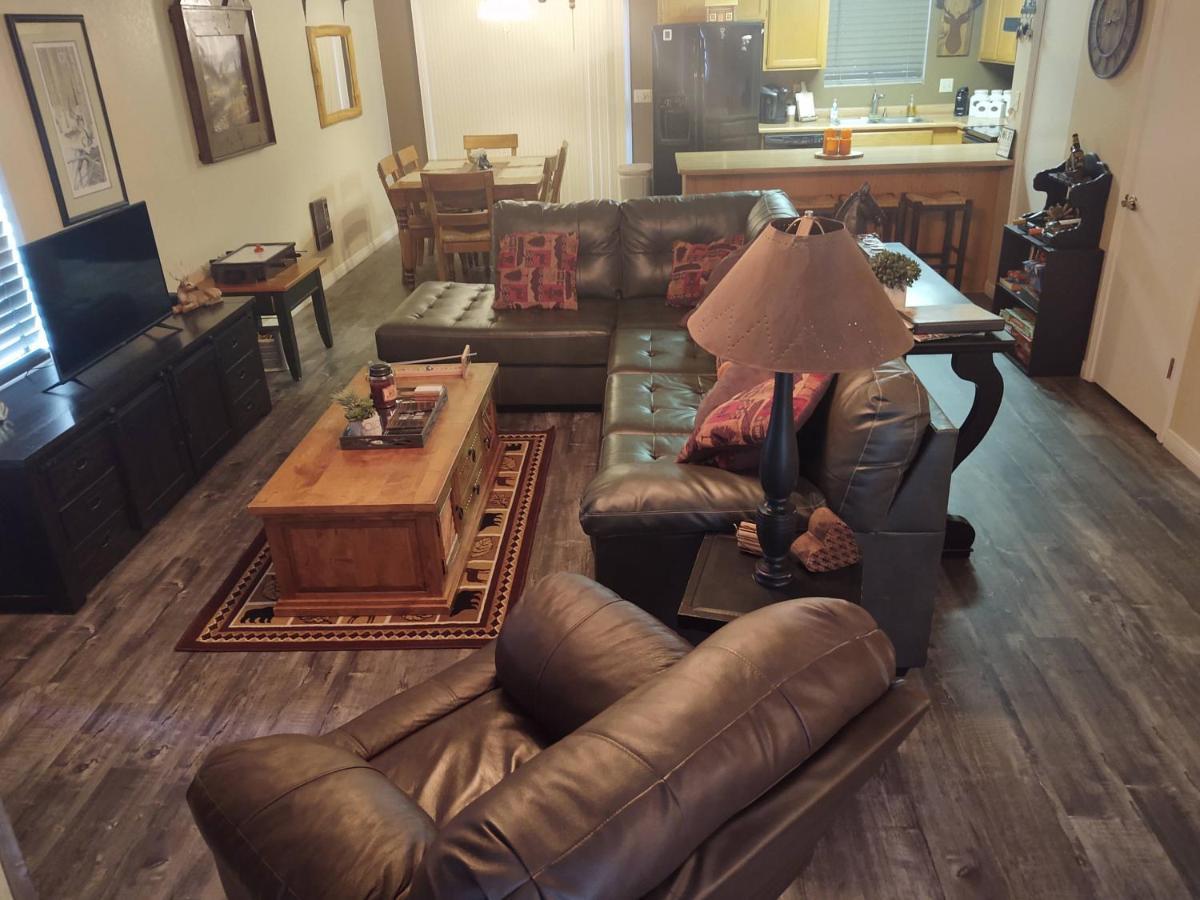 Your Home Away From Home! باينتوب ليكسايد المظهر الخارجي الصورة