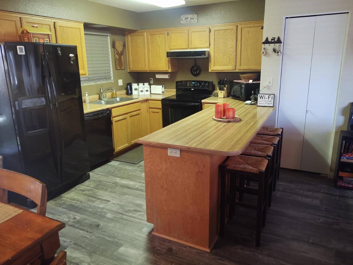 Your Home Away From Home! باينتوب ليكسايد المظهر الخارجي الصورة