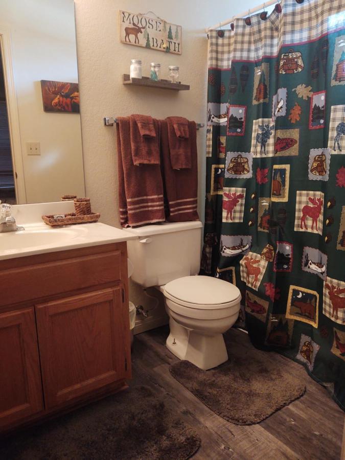 Your Home Away From Home! باينتوب ليكسايد المظهر الخارجي الصورة
